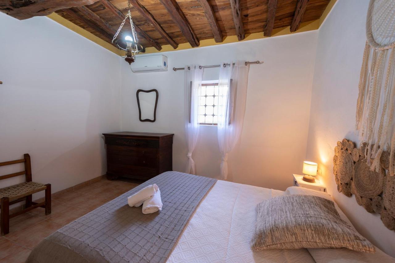 Villa Es Cubells Country & Sea ภายนอก รูปภาพ
